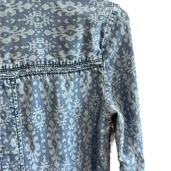Holding Horses Anthropologie Button up top Sz 4 Denim/Chambray - Picture 6 of 16